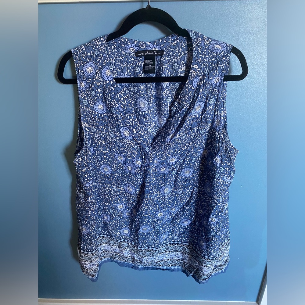 Sleeveless plus size blouse